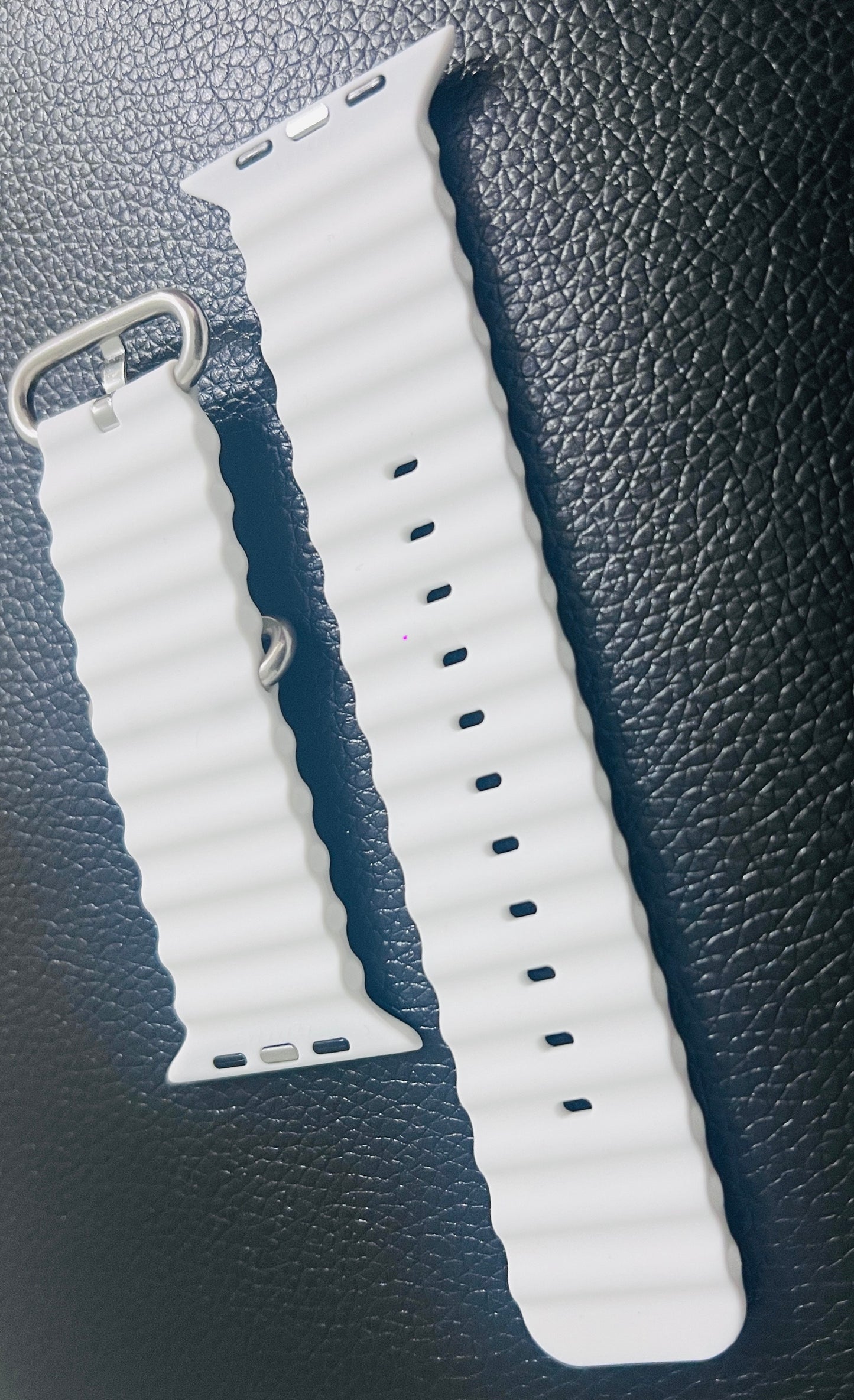 White Silicone Sport Band for Apple Watch — 42/44/45/49mm