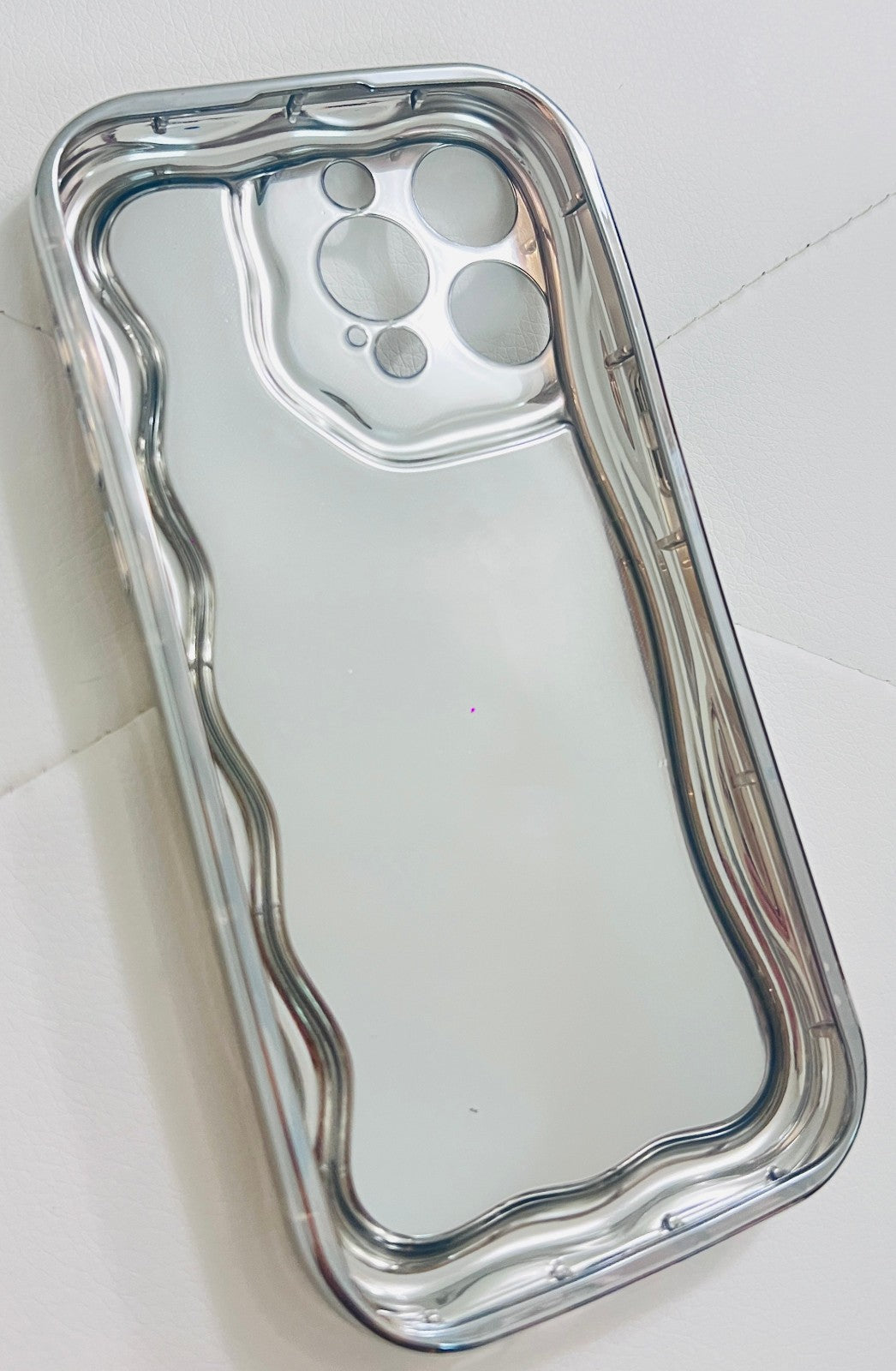 3D Butterfly Phone Case with Sparkling Rhinestones – Pastel Green or Pink